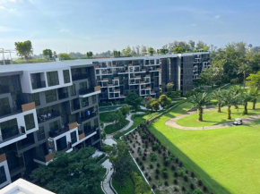 Modern 2-bedroom Apartments with washer in Skypark Laguna Bang Tao